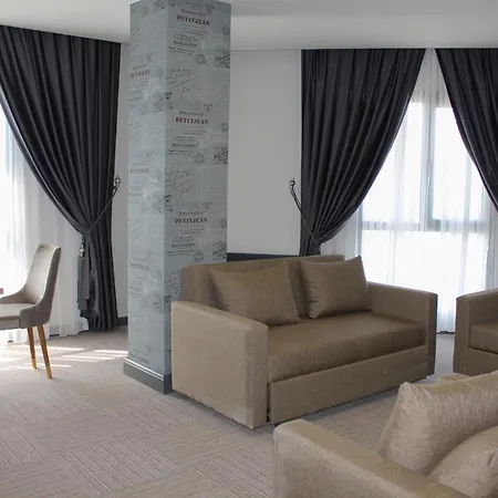 Aram Otel Business & Luxury-2